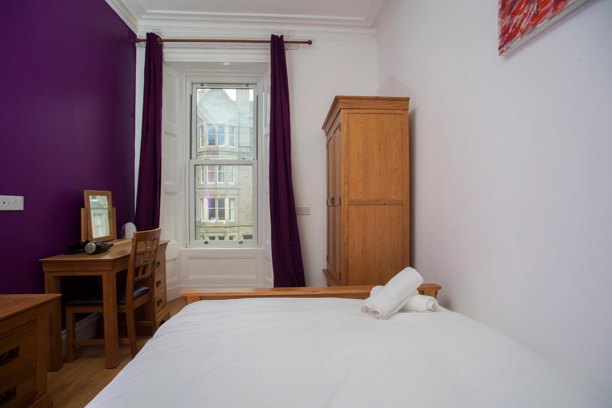 My Meadows, City Centre Apartment, Sunny&spacious * EDI