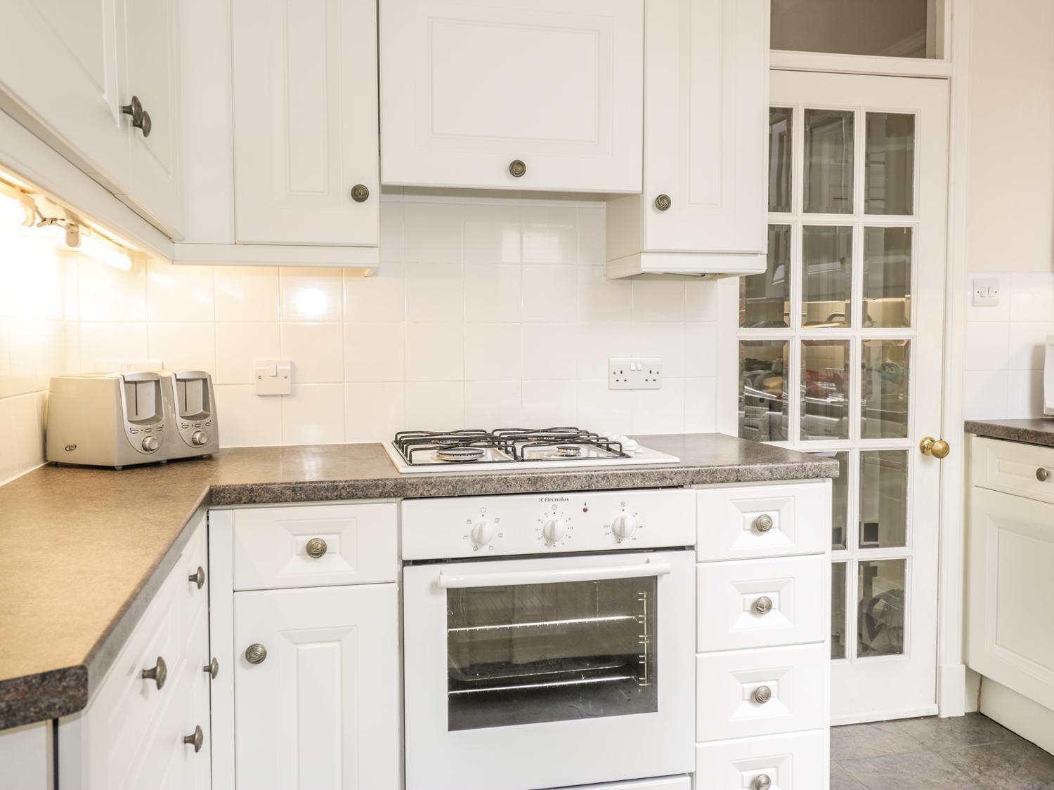 Apartment 3 Lynedoch Place Edinburgh
