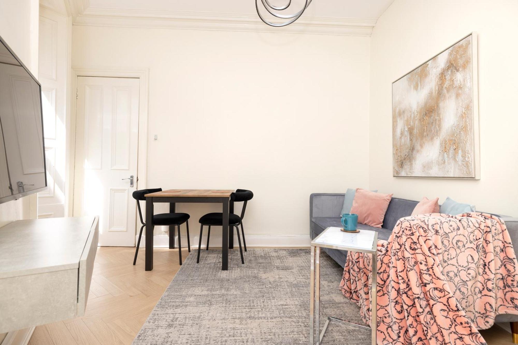 Apartment Joivy Modern Flat In City Centre - For Up To 3 Guests Edinburgh