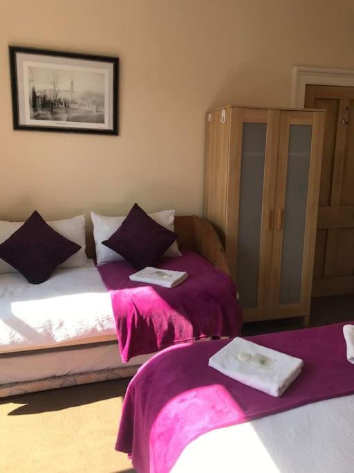 3 Bedrooms For Upto 6 *