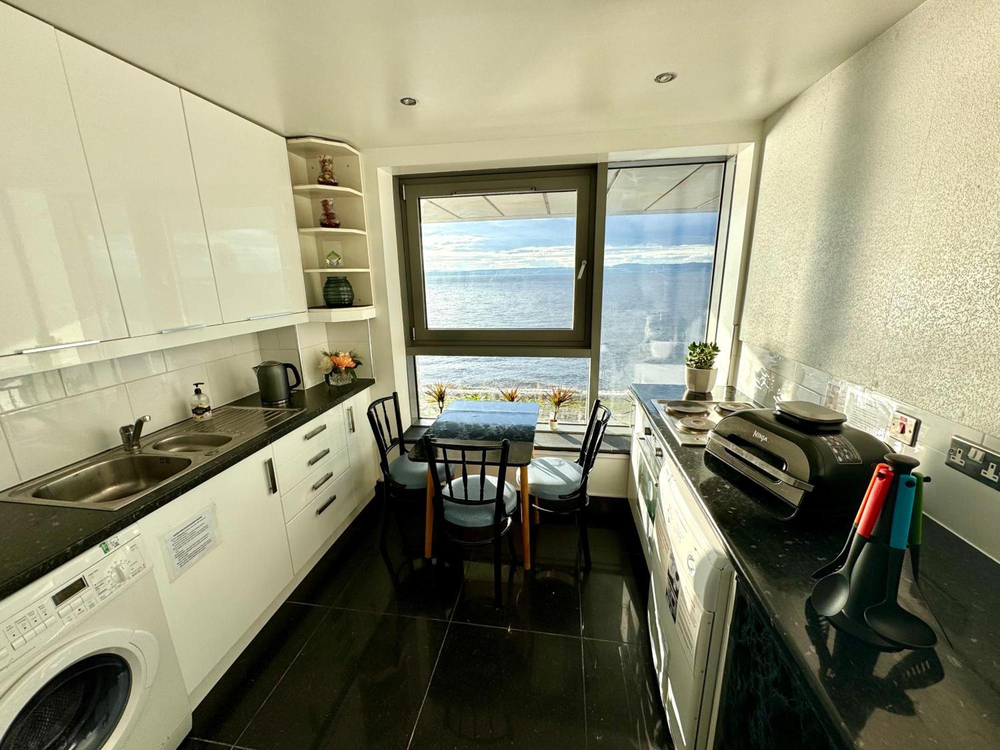 Ocean - 2 Bedroom *