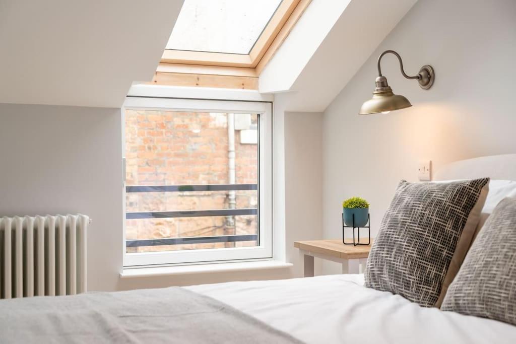Apartment Superb Two Bedroom 2 Bathroom Morningside Edinburgh
