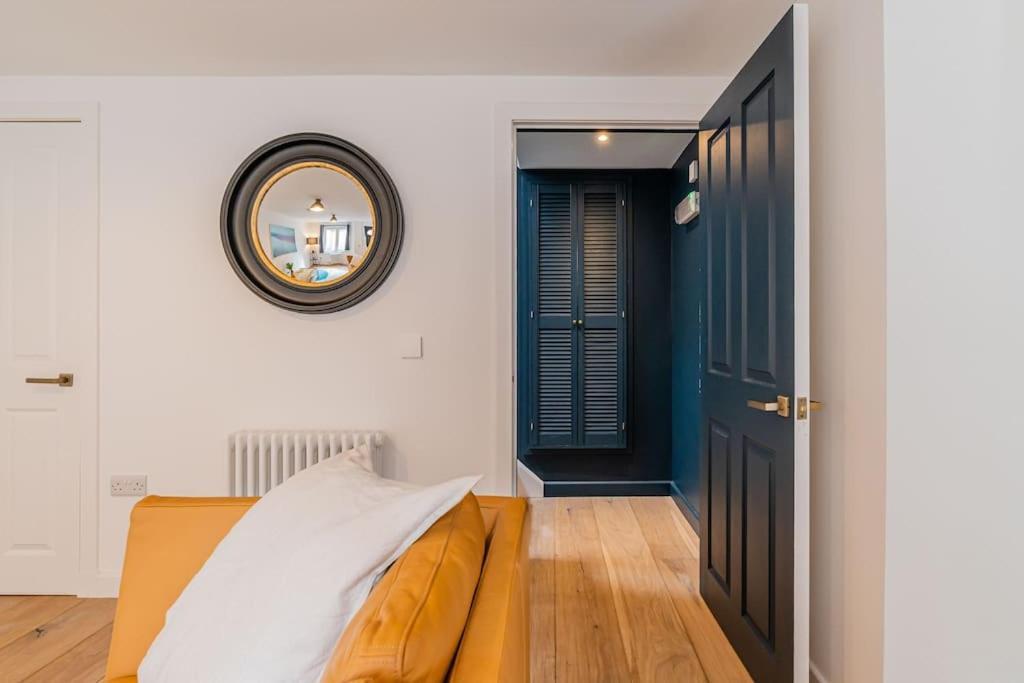 Superb Two Bedroom 2 Bathroom Morningside * Edinburgh
