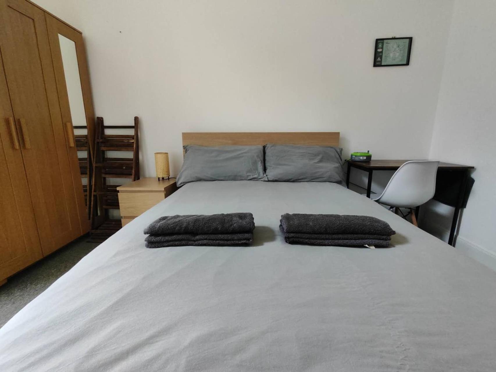 Apartment Two Bedrooms Flat In Center Edinburgh
