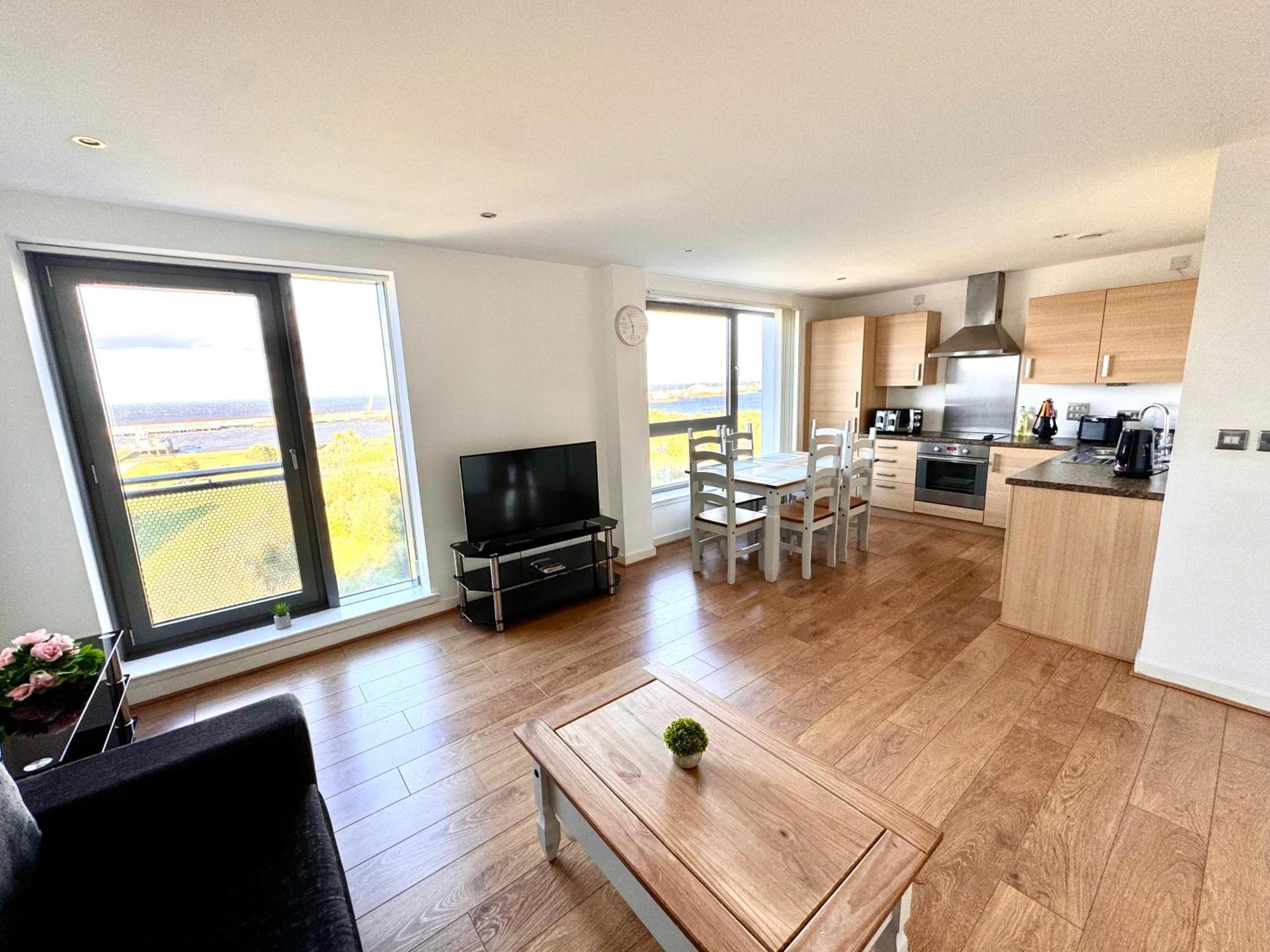 Britannia Apartments * Edinburgh