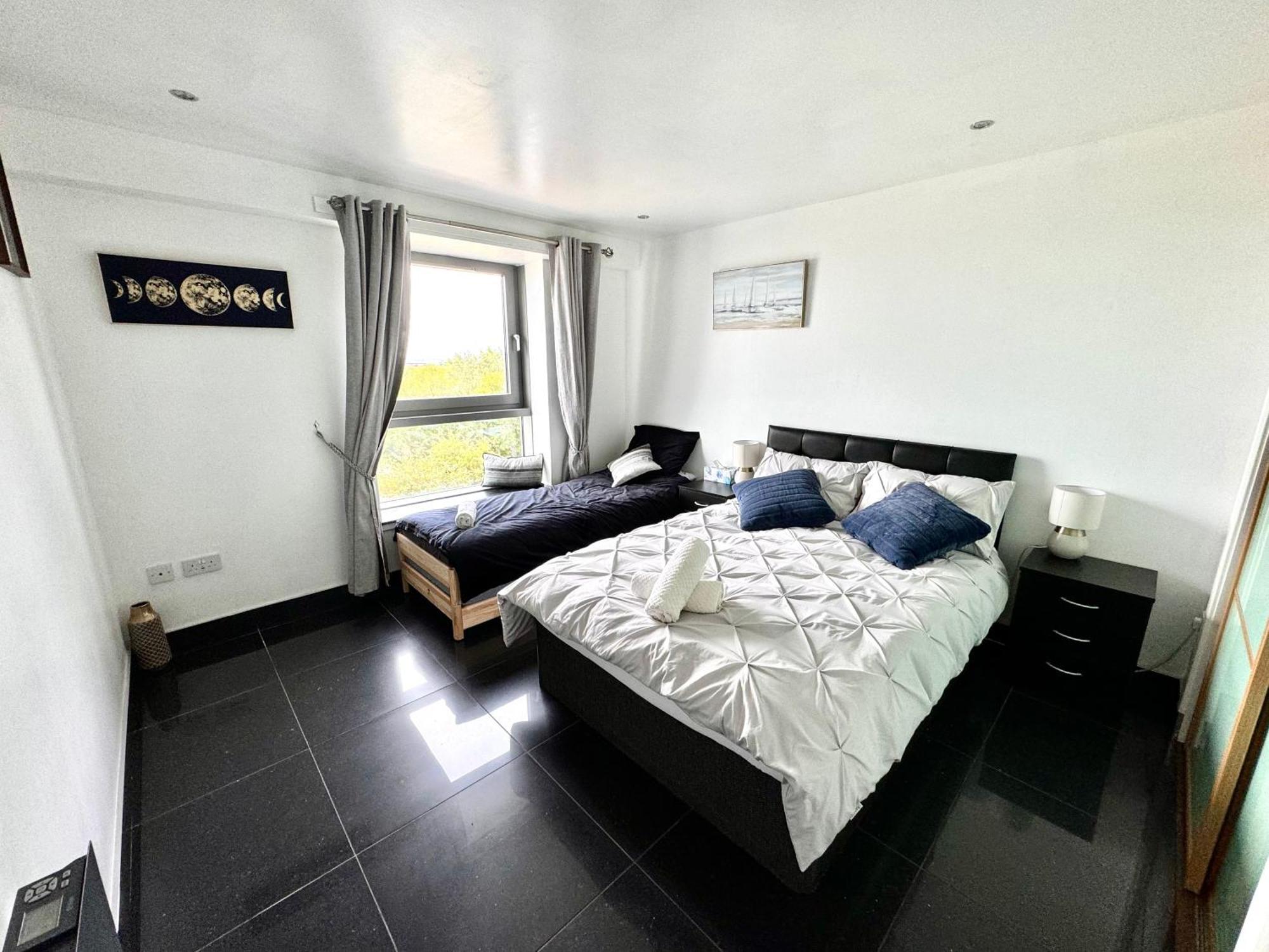 Ocean - 2 Bedroom Apartment Edinburgh