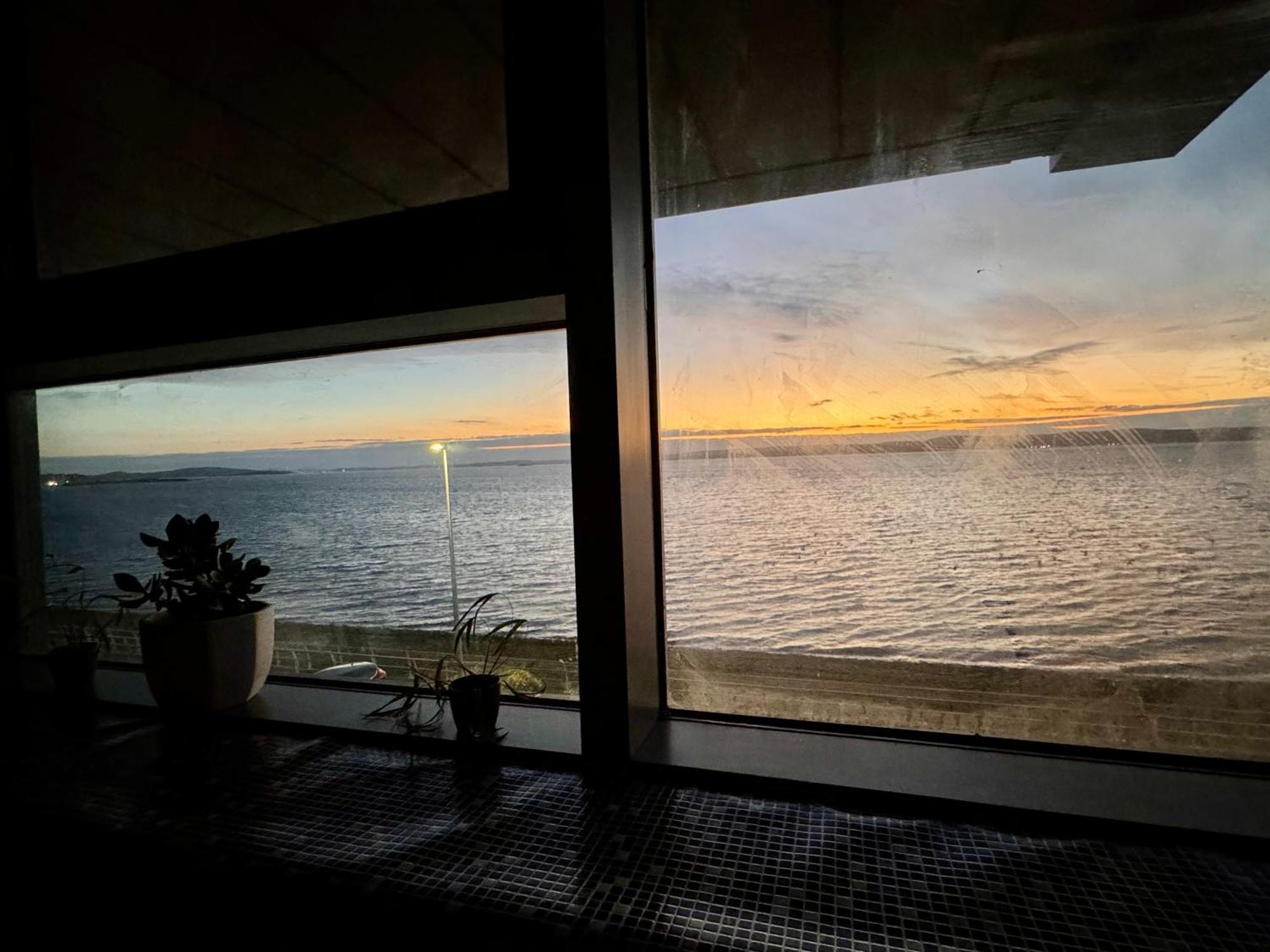Ocean - 2 Bedroom * Edinburgh