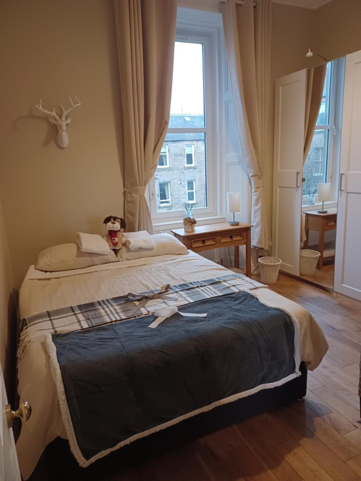 Murrayfield Spacious 2-bedroom *