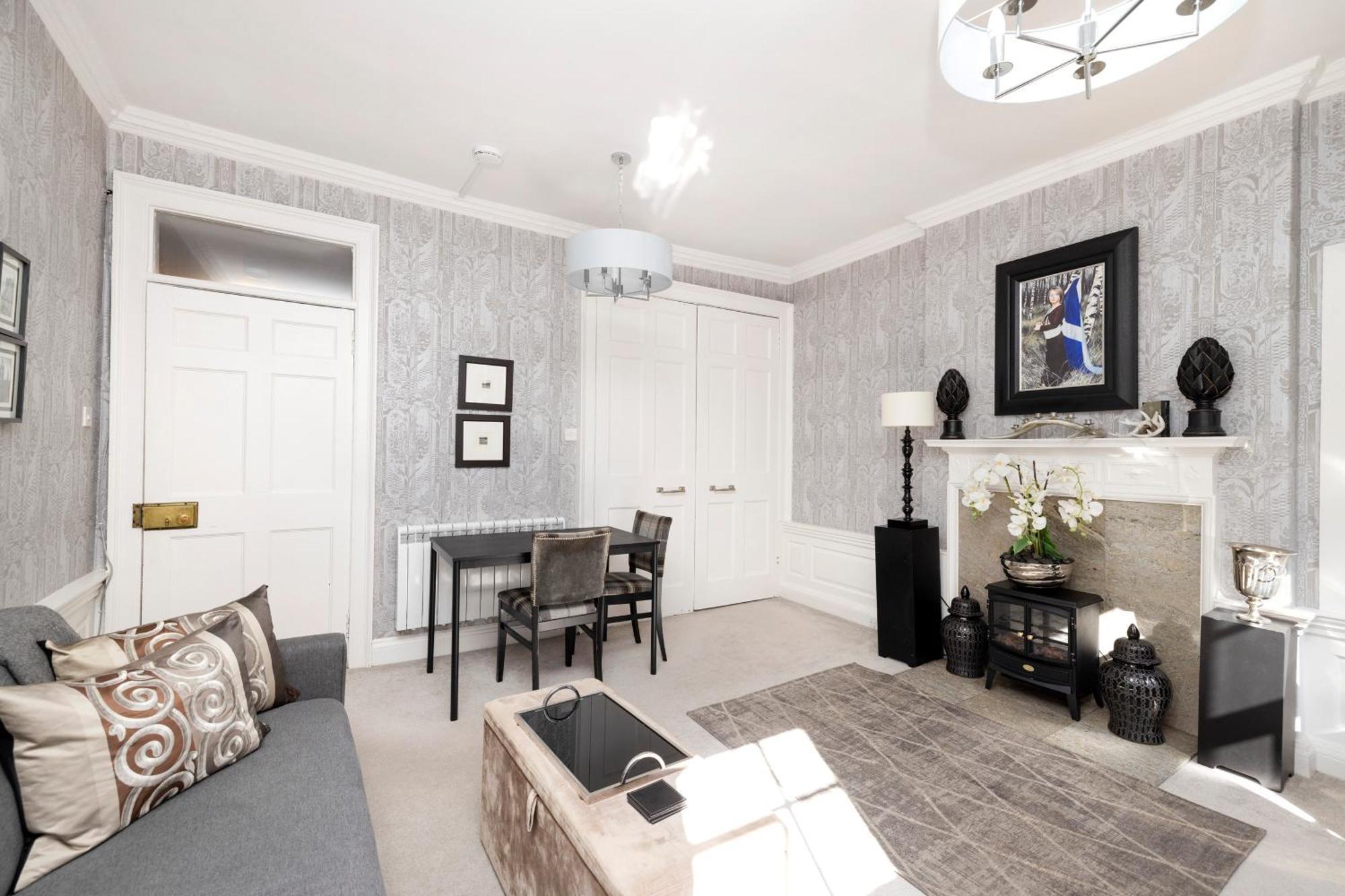 Apartment Joivy Exclusive At The Heart Of New Town Edinburgh