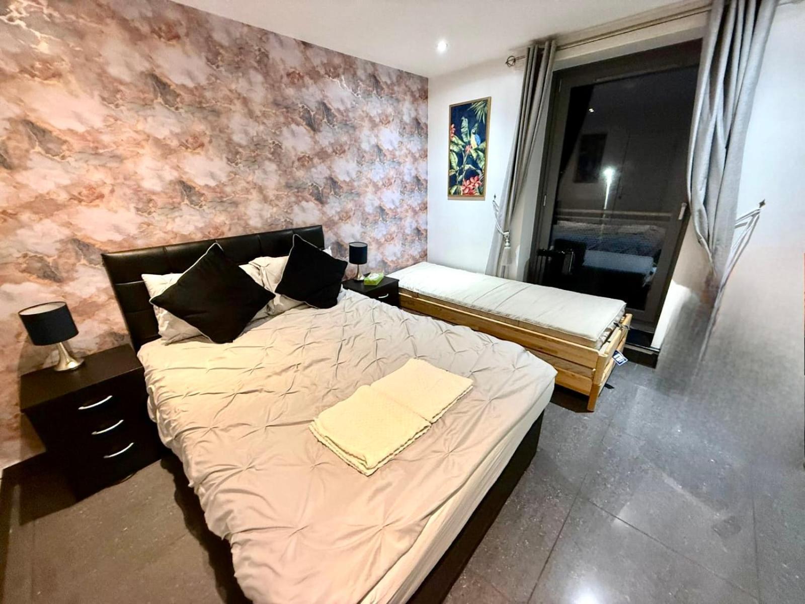 Apartment Ocean - 2 Bedroom Edinburgh