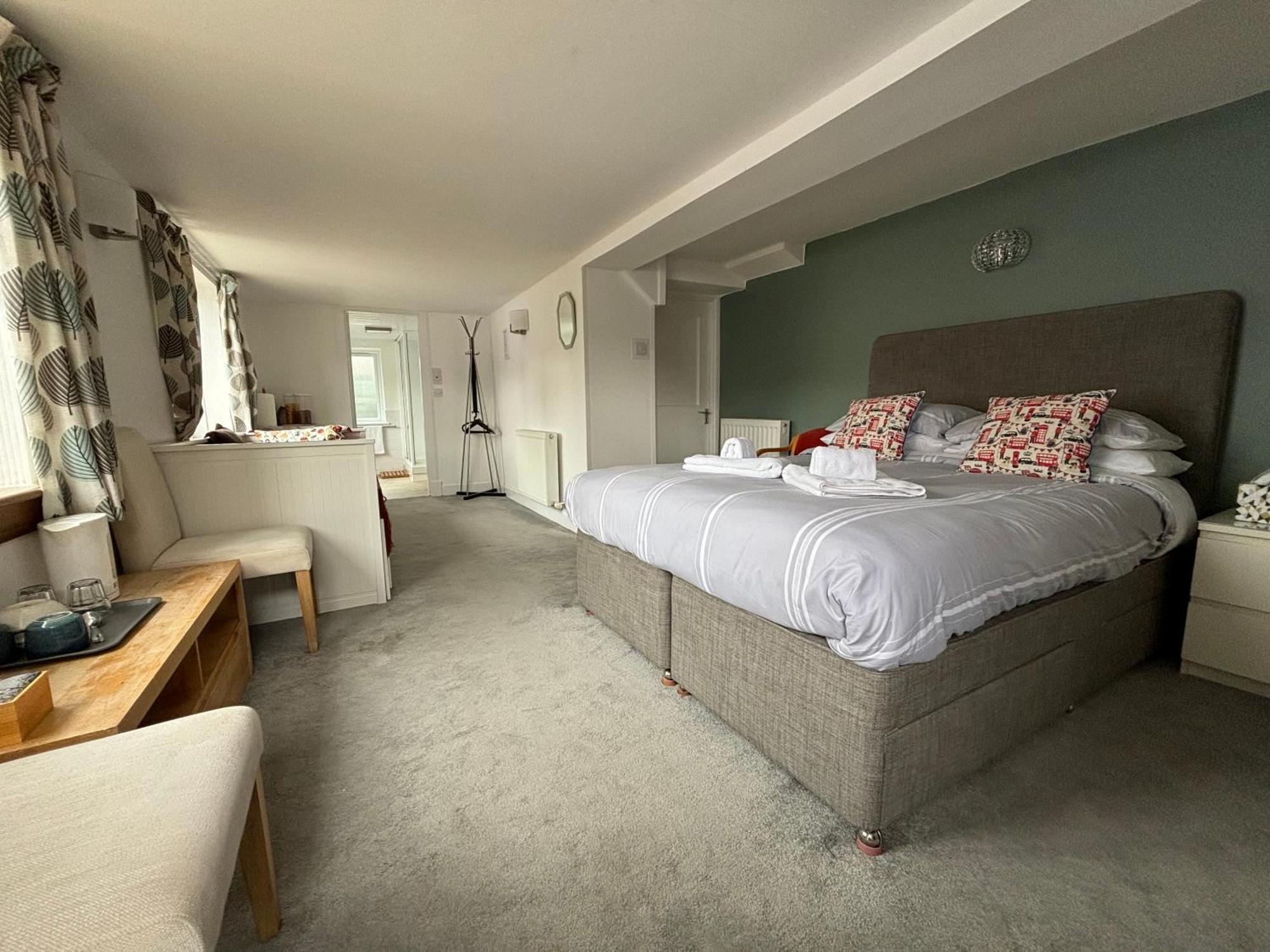 Netherby Guest house 3*
