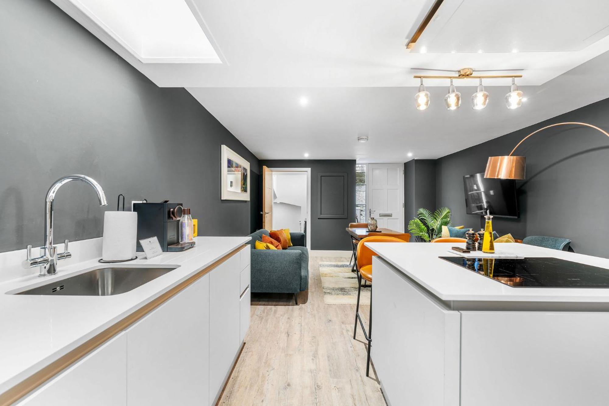 Apartment Righ - Luxury West End Artisan *