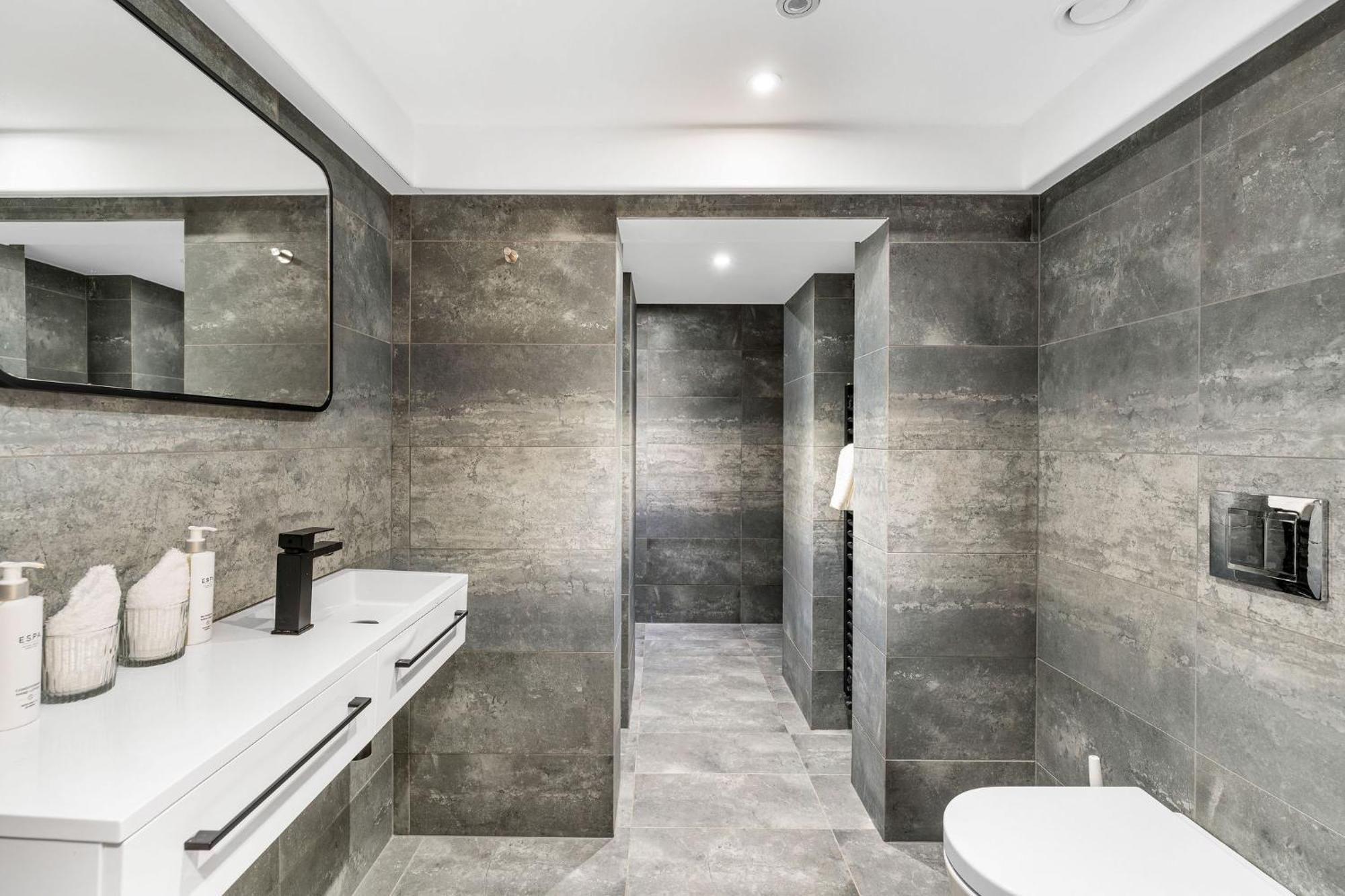 Apartment Righ - Luxury West End Artisan