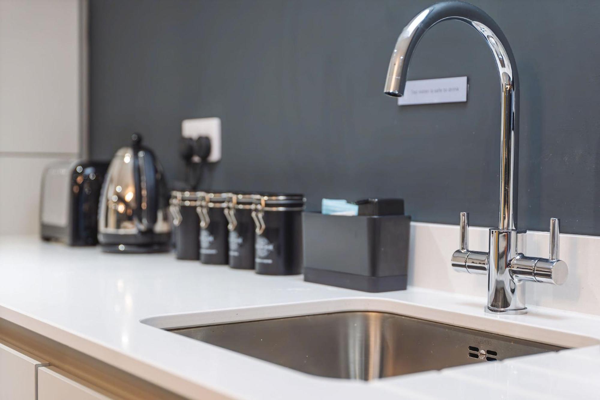 Apartment Righ - Luxury West End Artisan *