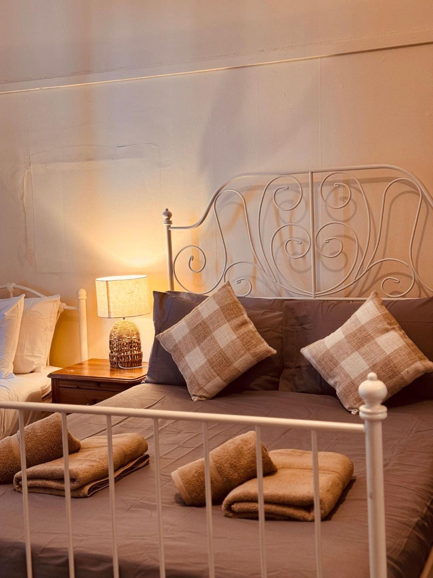 Travel Guest house *