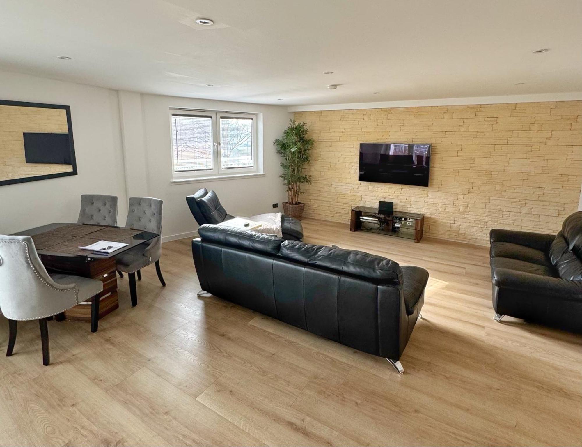 Km Granton Apartment
