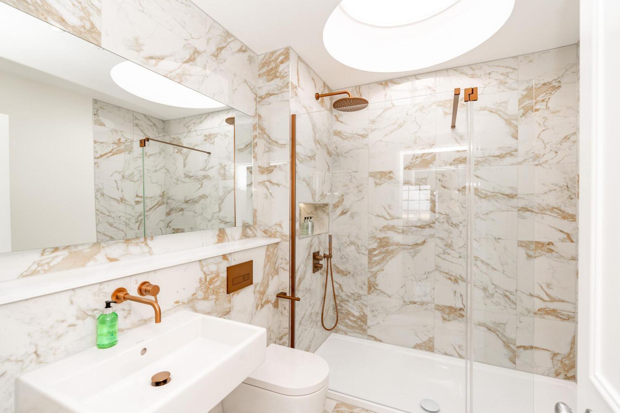 Dragon Luxury At 9 Albyn Place Apartment