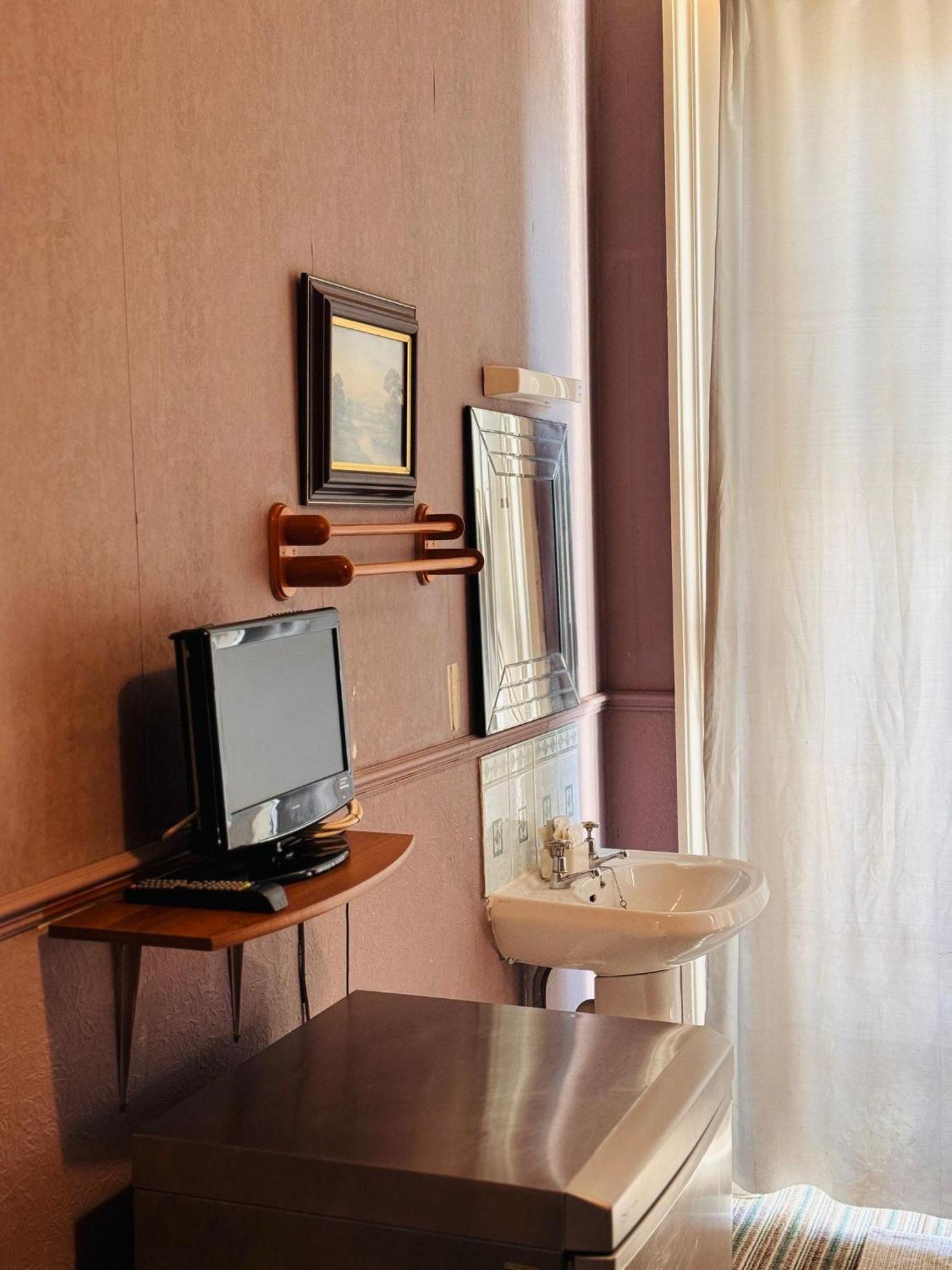 Travel Guest house *