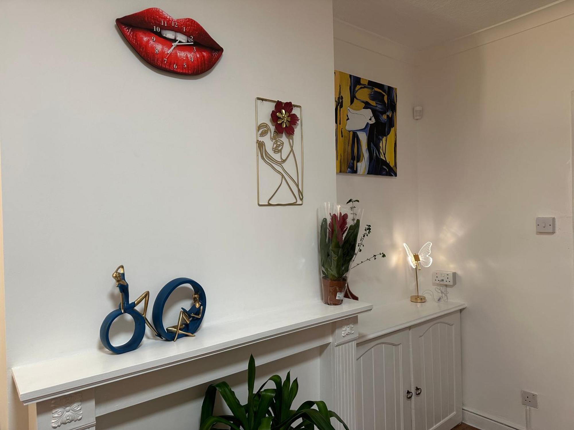 Private Main Door Two Bedrooms Apartment *