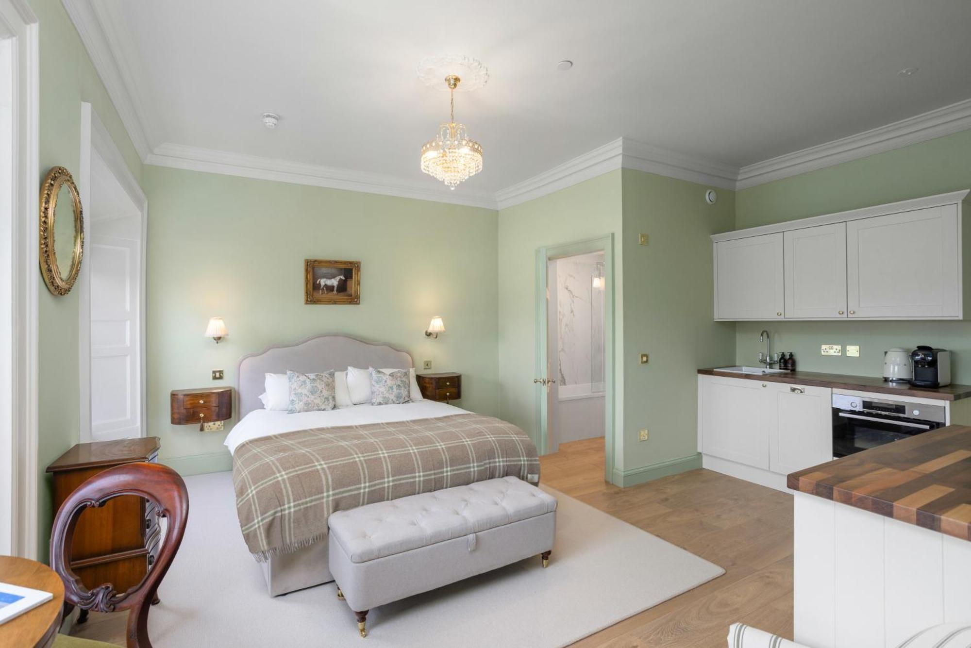 The Townhouse, Leith *
