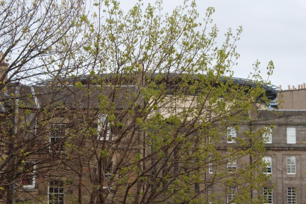Centre - Castle Barns