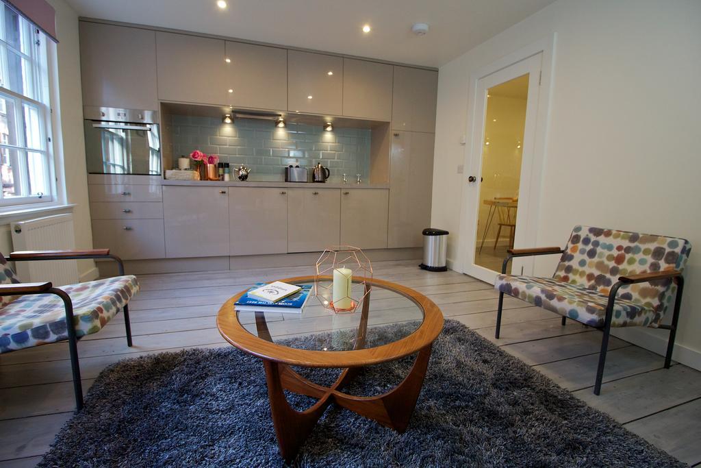 Old Town Castle View Apartment Edinburgh