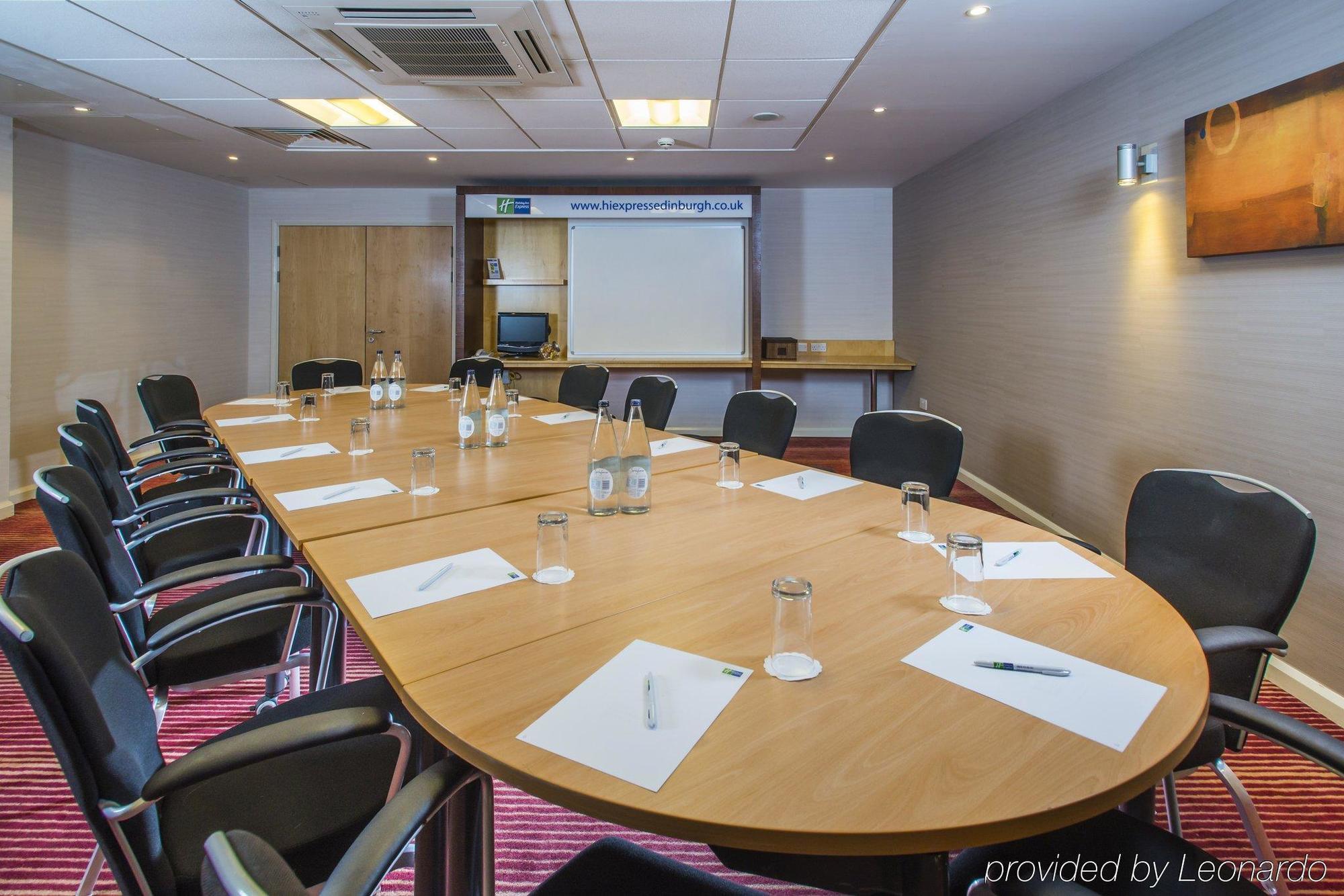 Hotel Express - Royal Mile By Ihg 3*