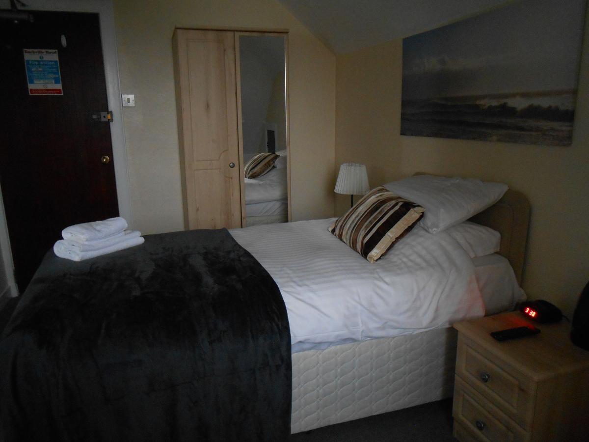 Hotel Rockville EDI