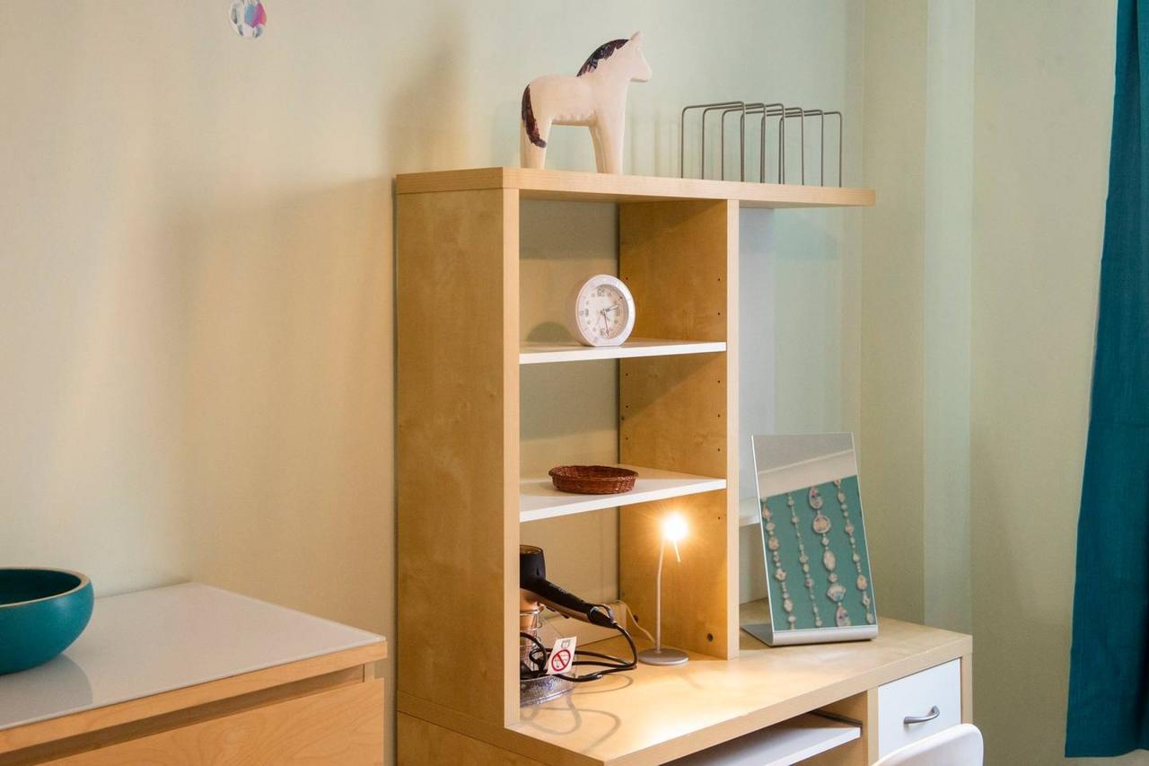 Altido Lovely 3br Townhouse With Free Parking And Balcony Hébergement de vacances
