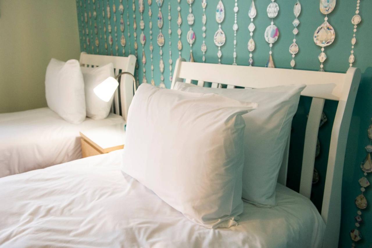 Altido Lovely 3br Townhouse With Free Parking And Balcony Hébergement de vacances Édimbourg