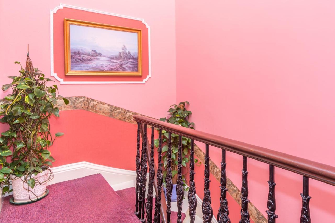 Menzies Guest house 3*