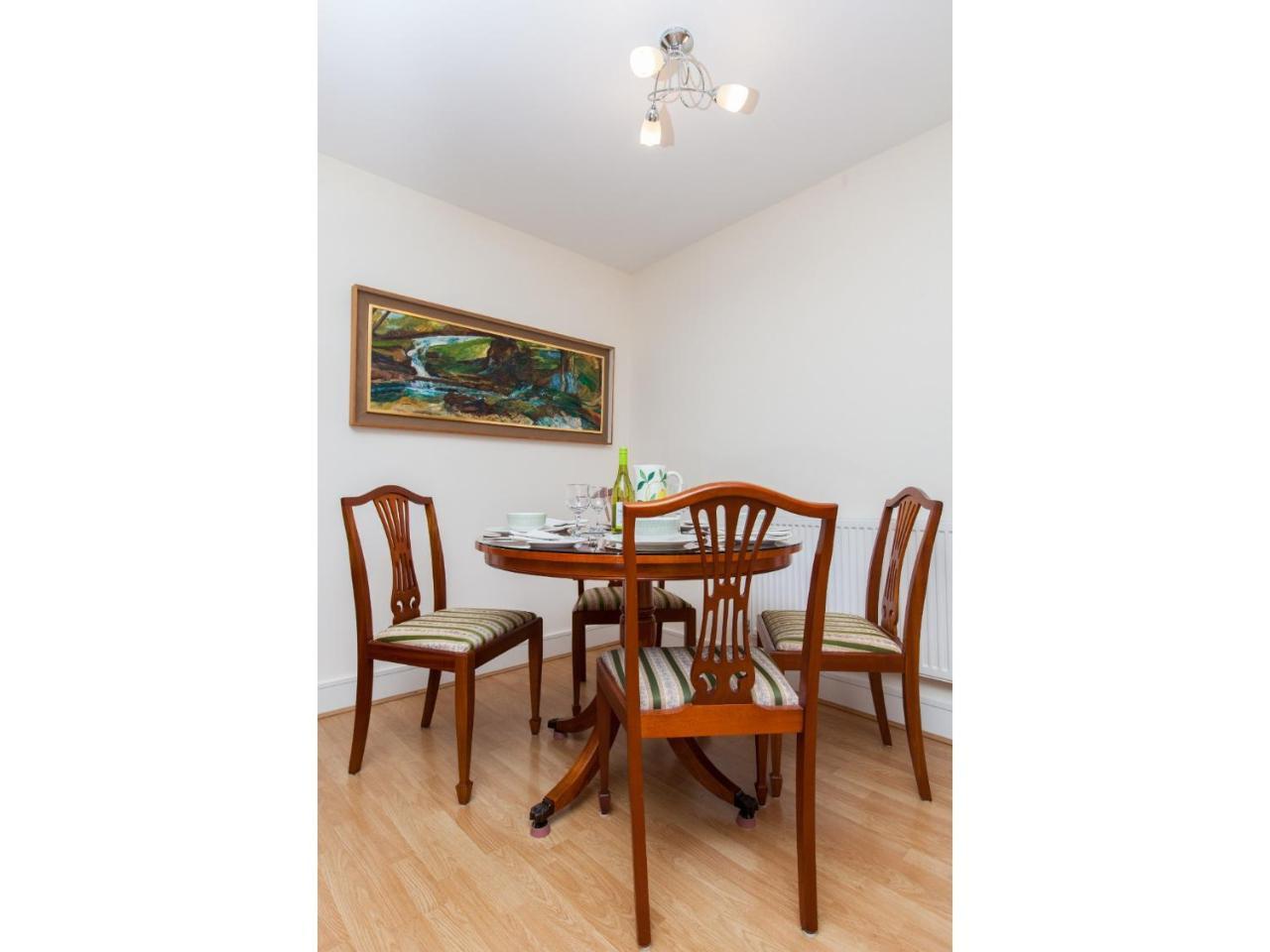 Spacious, Central Appartement EDI