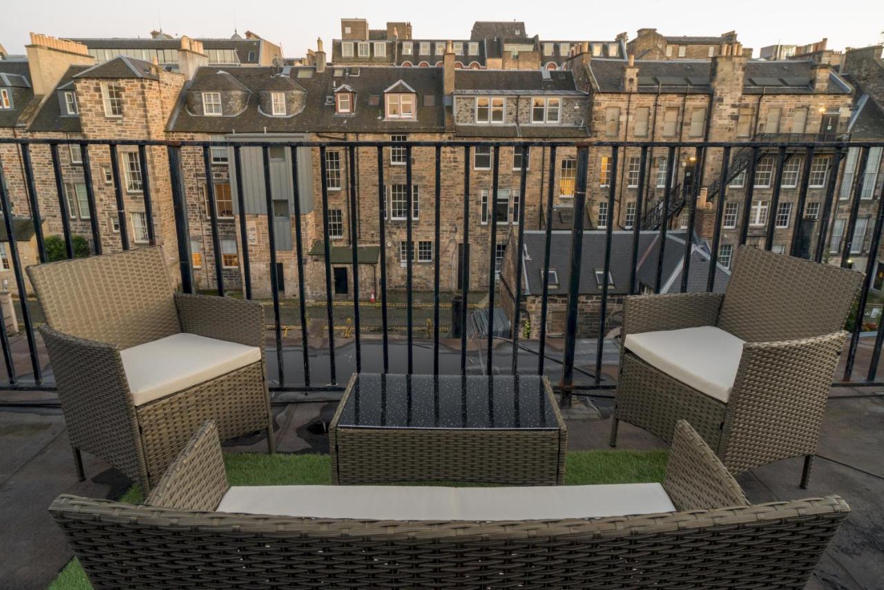 Queen St: Superb Penthouse Flat W/roof Terrace * Edinburgh