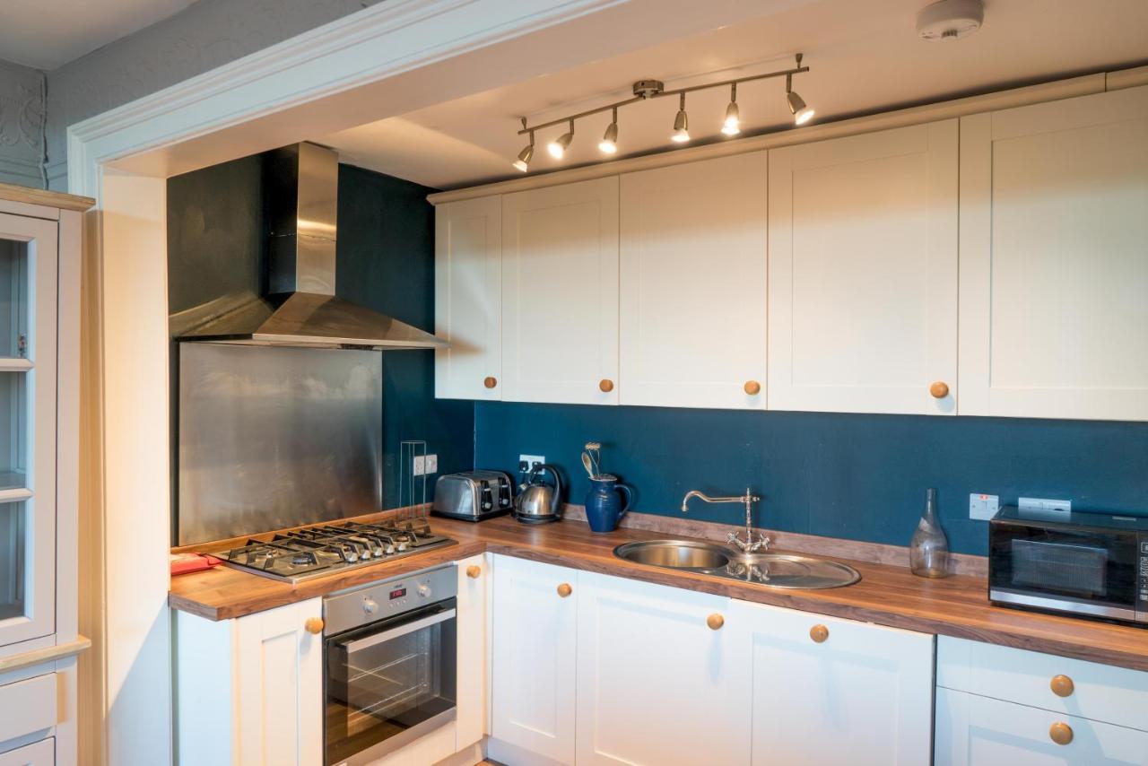 Queen St: Superb Penthouse Flat W/roof Terrace Apartment *