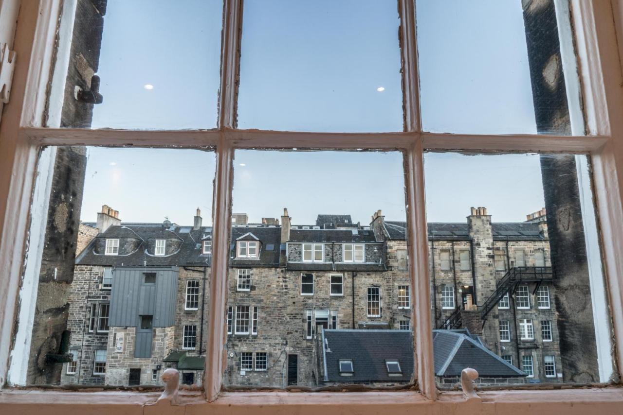 Queen St: Superb Penthouse Flat W/roof Terrace Apartment