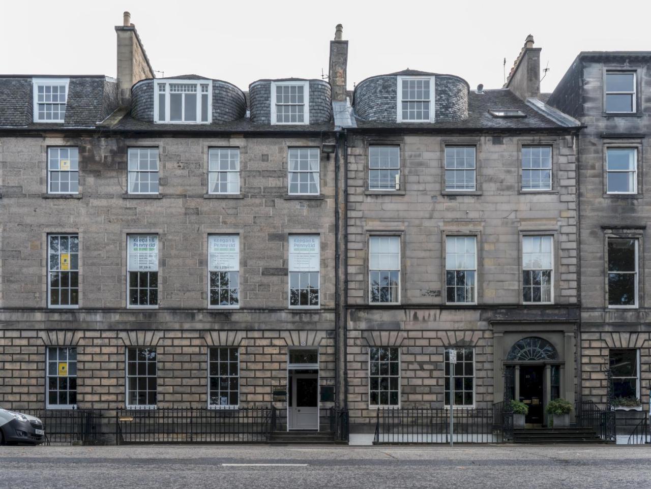 Queen St: Superb Penthouse Flat W/roof Terrace Apartment Edinburgh