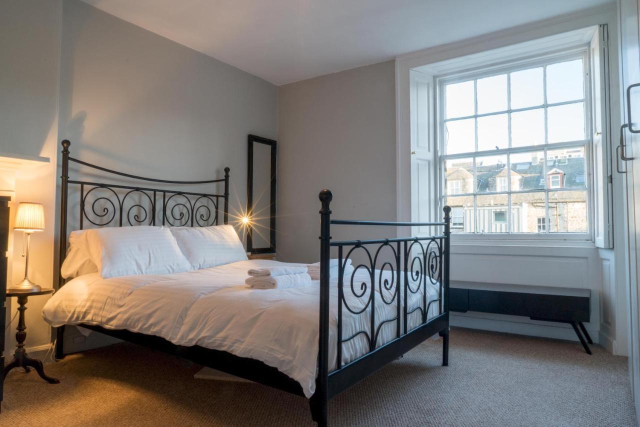 Queen St: Superb Penthouse Flat W/roof Terrace Apartment