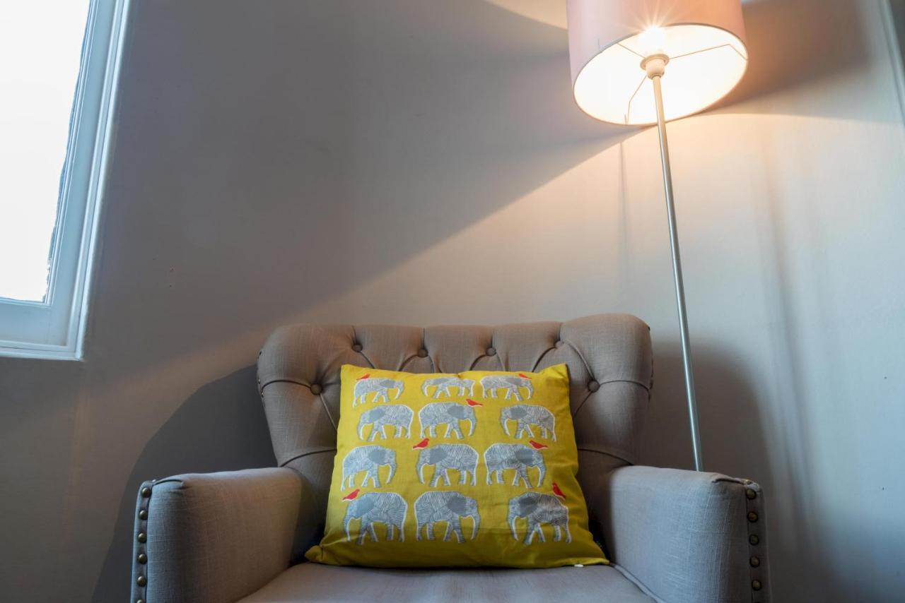 Queen St: Superb Penthouse Flat W/roof Terrace Apartment