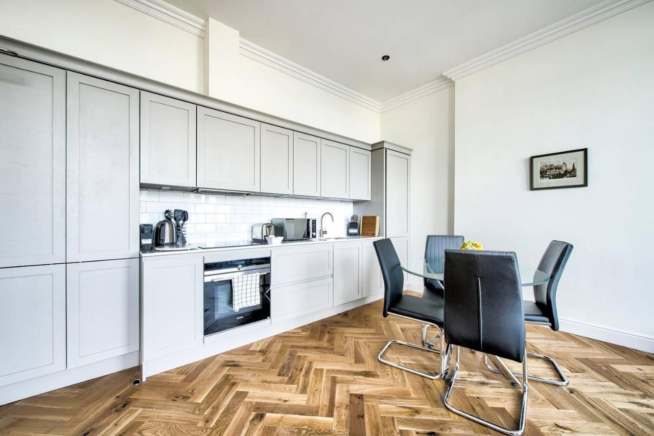 Guestready - Modern 5 Minutes Walk From Princes Street Apartment