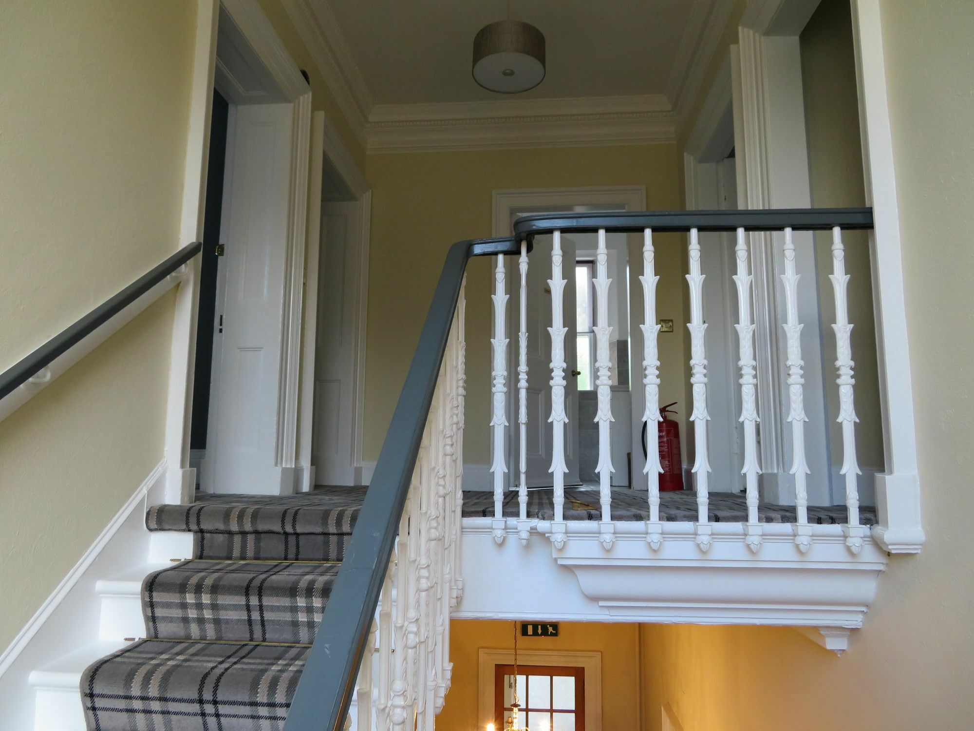Duthus Guest house 4*