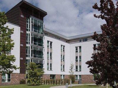 Hotel Chancellors Court