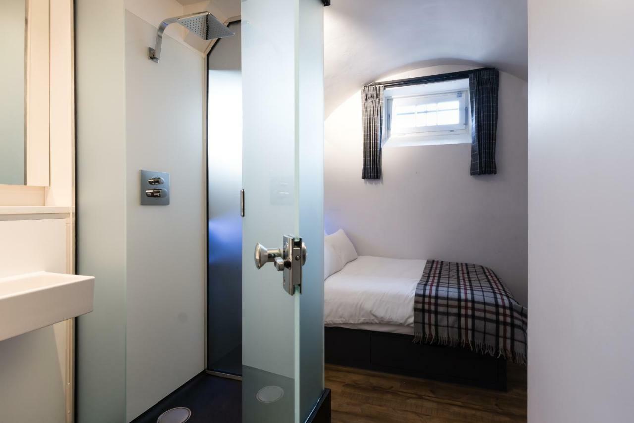 Code Pod - The Court - Hostel EDI
