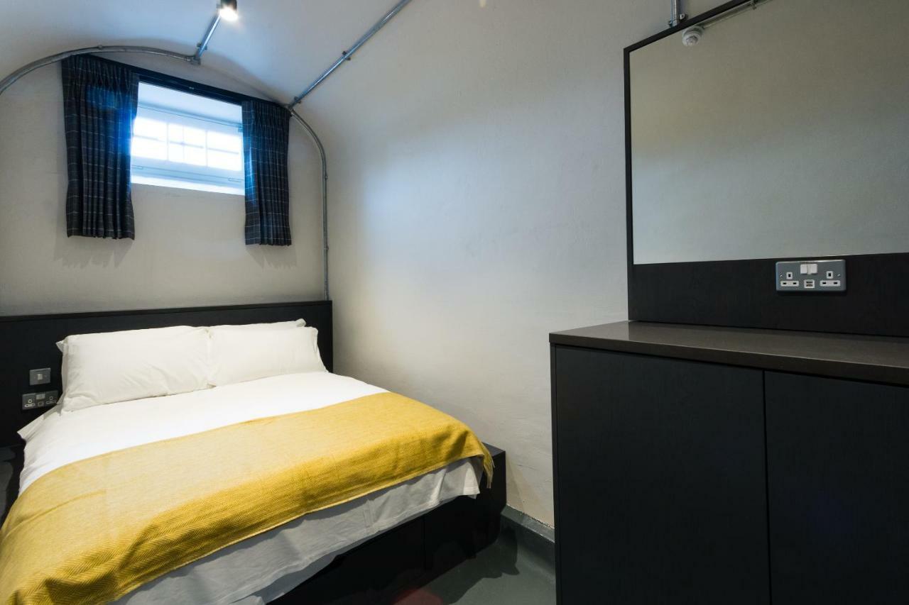 Code Pod - The Court - Hostel