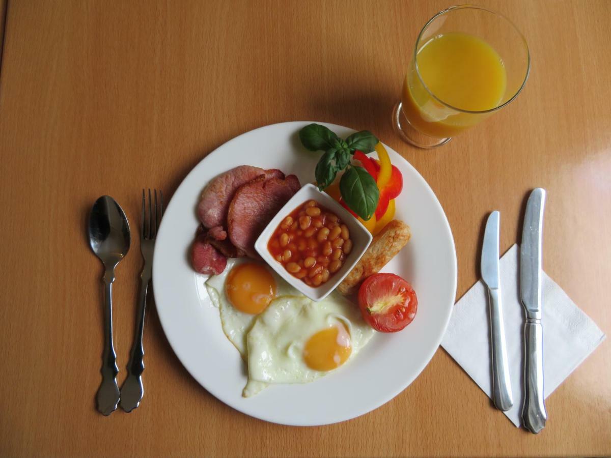 Duthus Guest house 4*