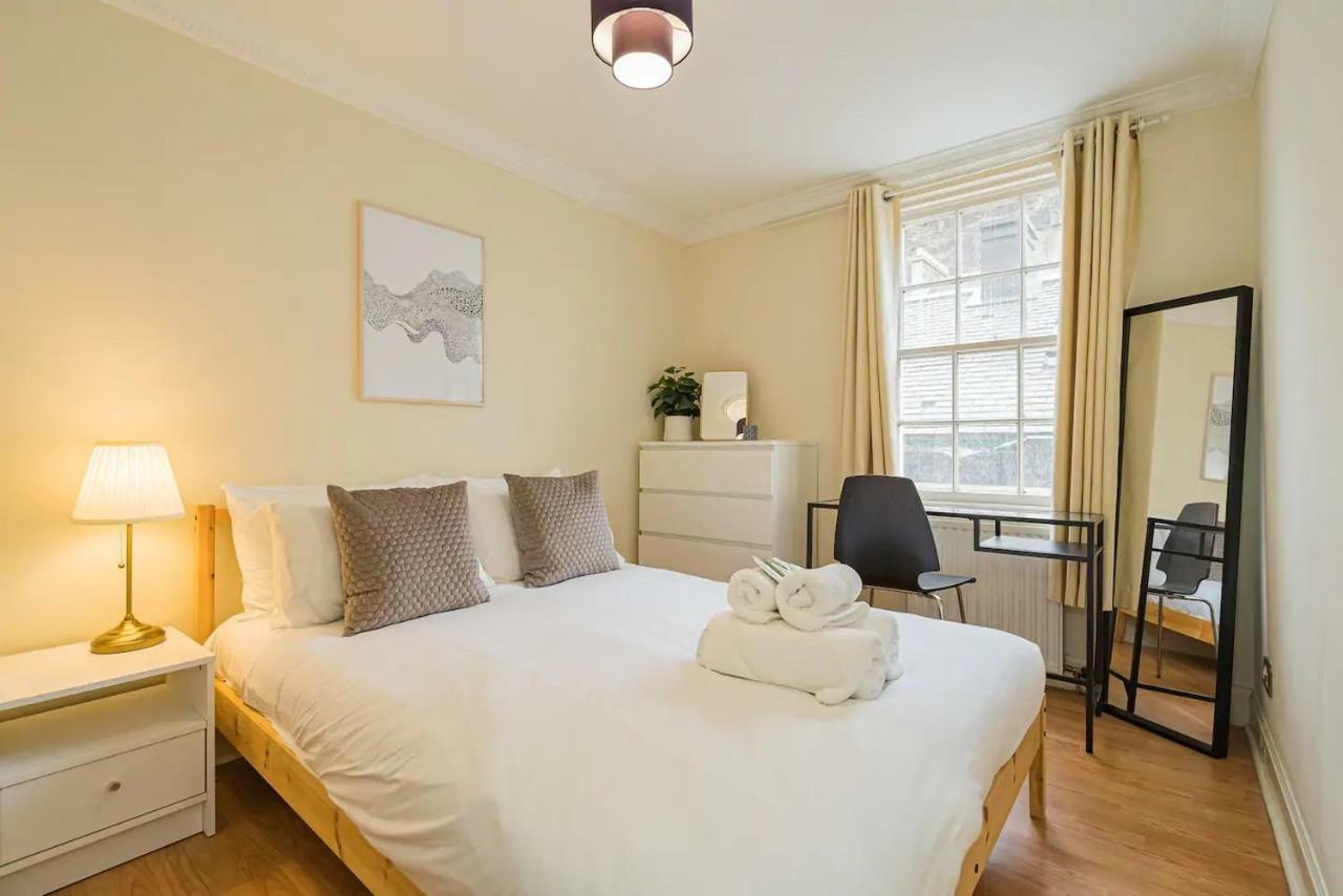 2br Grassmarket With Castle View