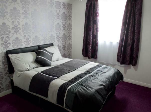 Modern 2 Bedroom Apartment *