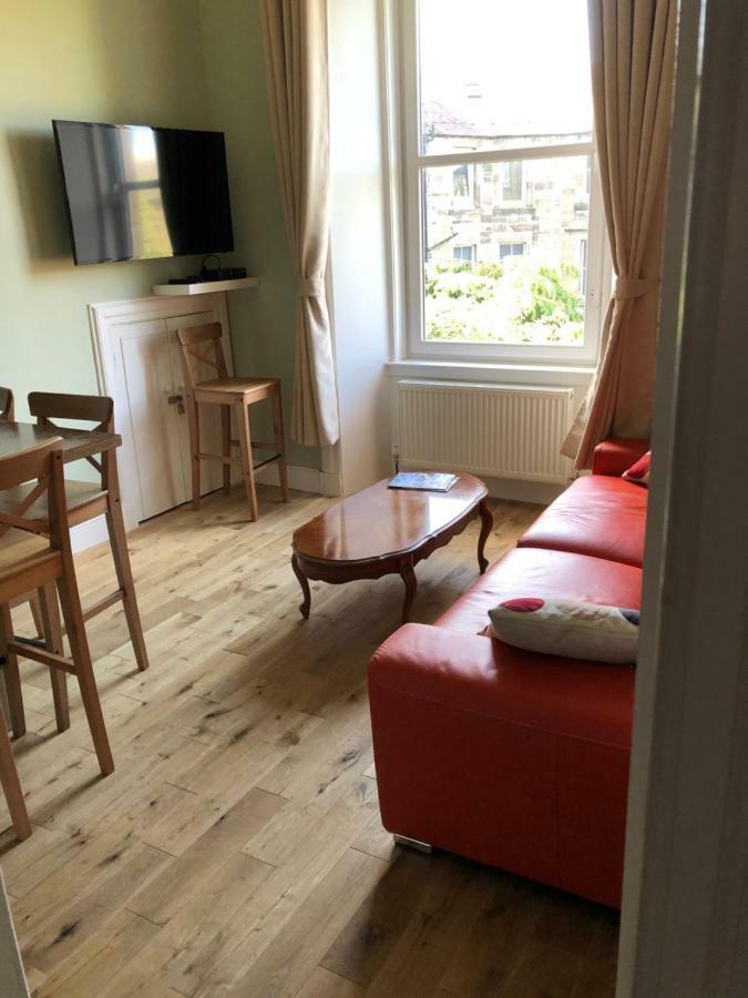 Murrayfield Spacious 2-bedroom * Edinburgh