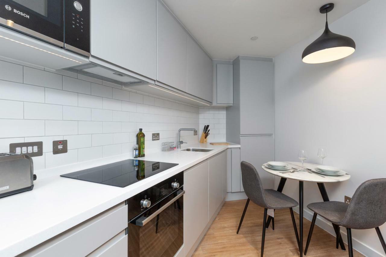 Altido Brand New Studio With Castle View * EDI
