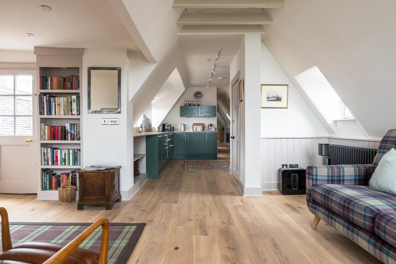 Apartment Amazing Penthouse, Stunning Views, Castle 2 Mins