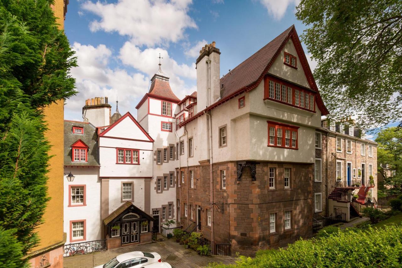 Amazing Penthouse, Stunning Views, Castle 2 Mins * Edinburgh